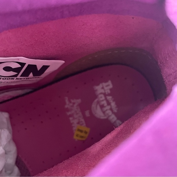 [5] Rare Dr.Martens Adventure Time The Bubblegum Princess Pink Combat Boot - Picture 12 of 15